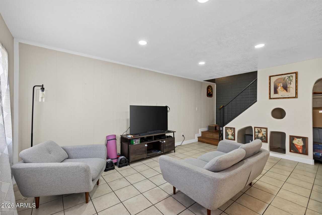 5430 W Culver St - Photo 5 of 12