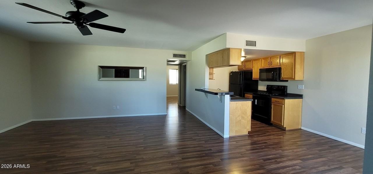 14236 N Oakwood Ln - Photo 4 of 11