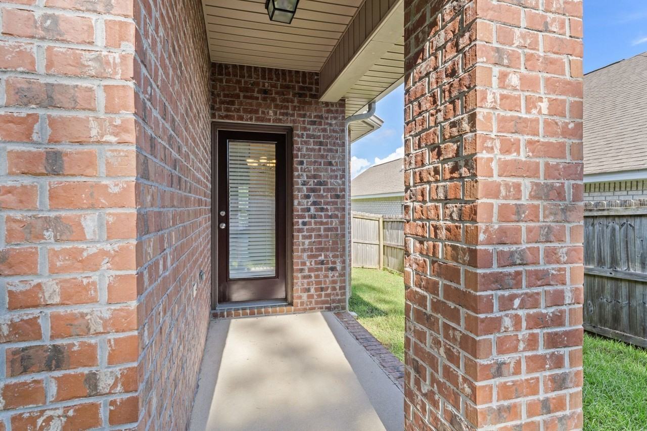 27320 Lashay Dr - Photo 6 of 41