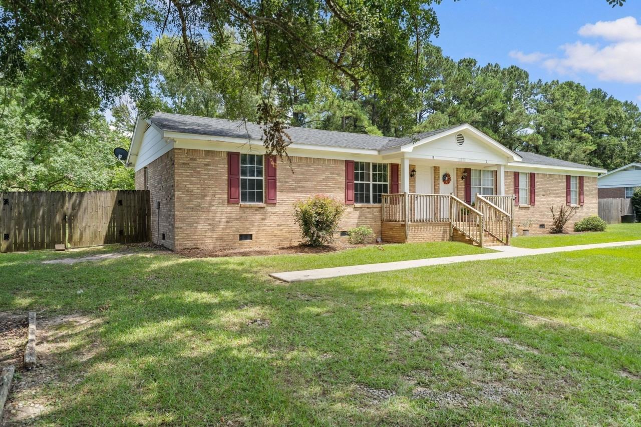 20952 Liberty Ln - Photo 2 of 30