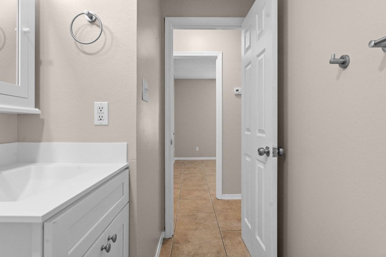 20952 Liberty Ln - Photo 4 of 30