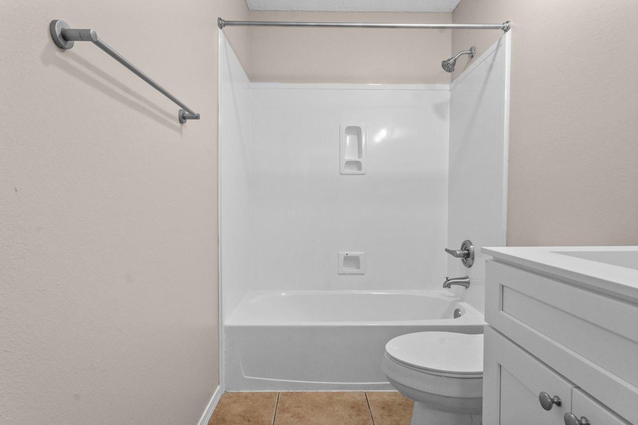 20952 Liberty Ln - Photo 5 of 30