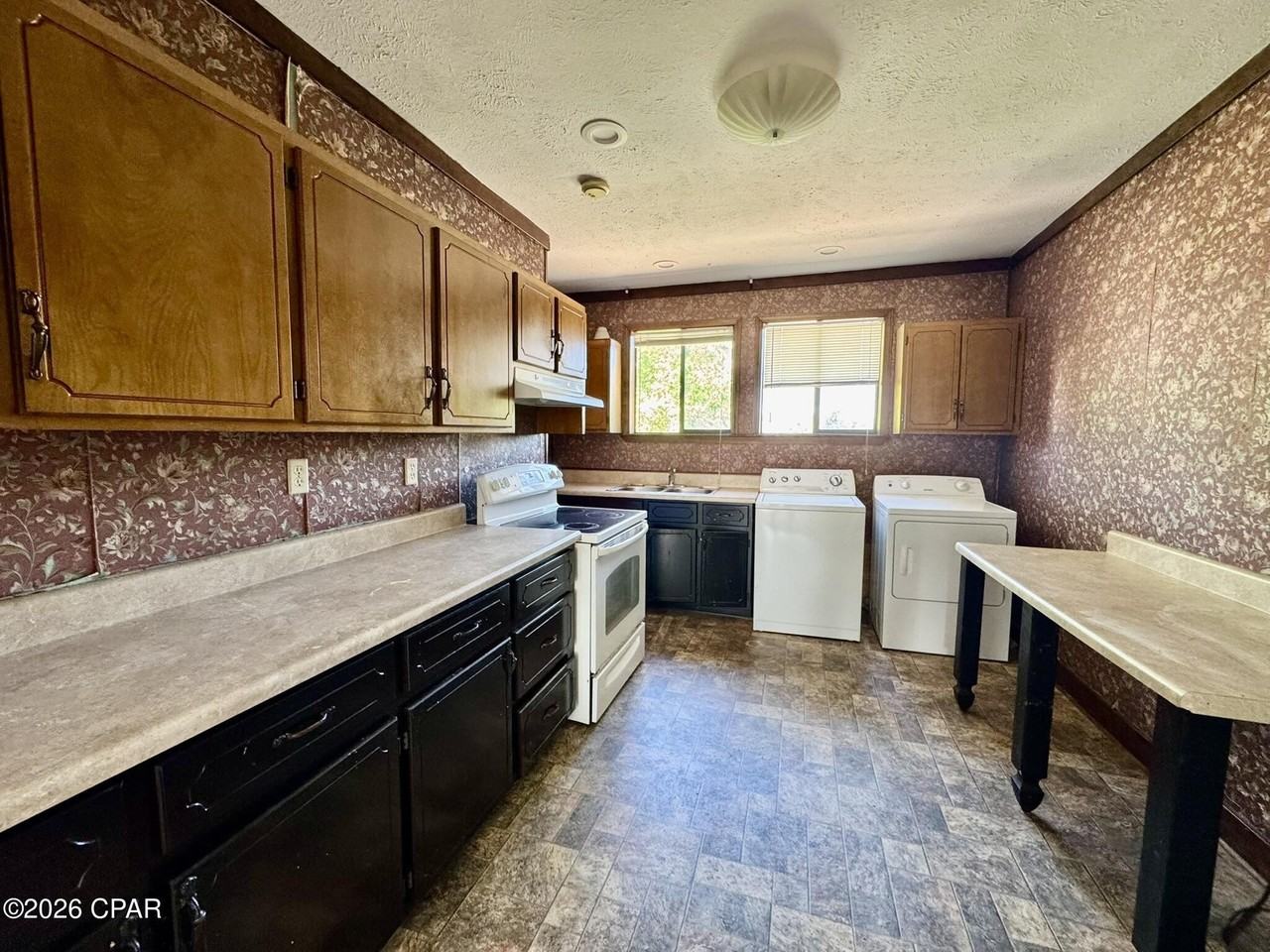 422 Magnolia Ave #3 - Photo 5 of 11