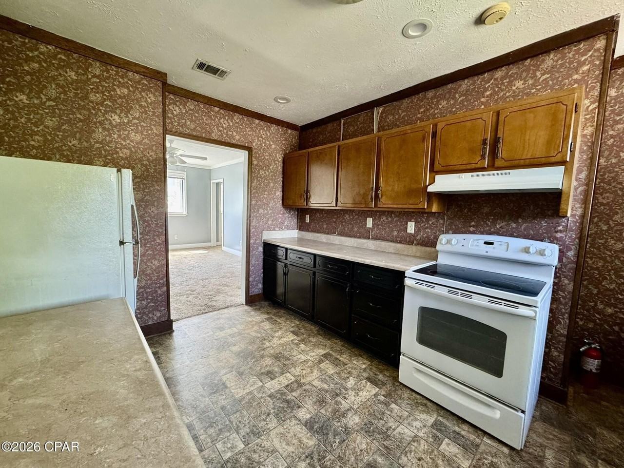422 Magnolia Ave #3 - Photo 6 of 11