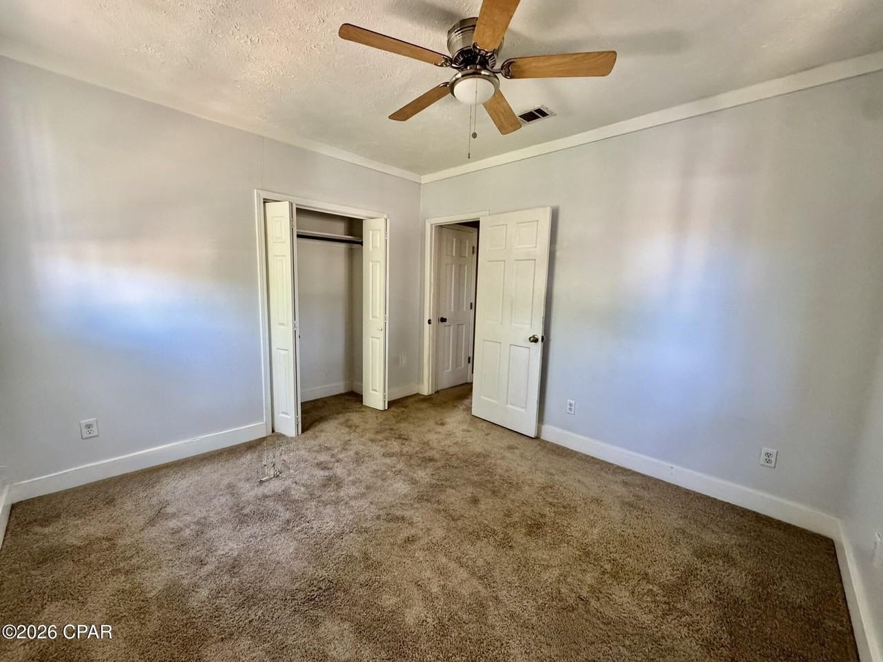 422 Magnolia Ave #3 - Photo 7 of 11