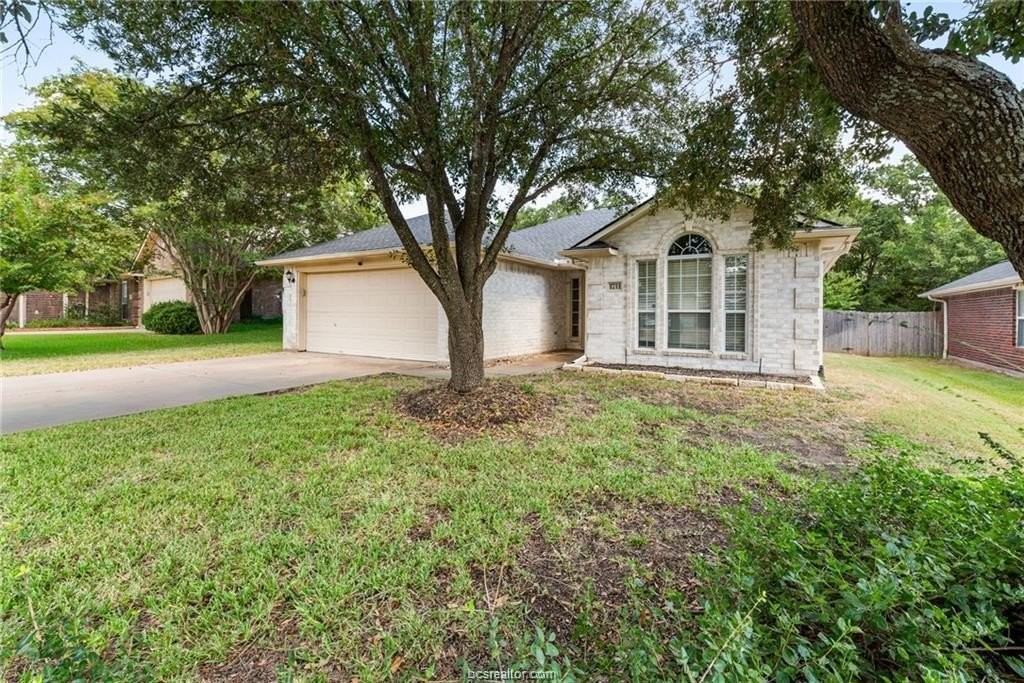 1711 Beaver Pond Ct - Photo 3 of 24