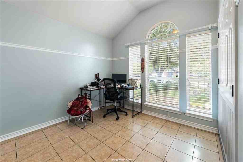 1711 Beaver Pond Ct - Photo 6 of 24