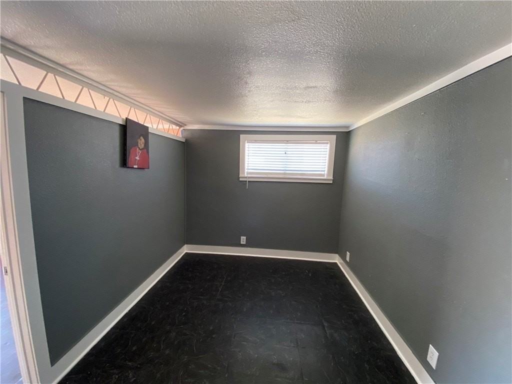 1525 Lazy Ln - Photo 4 of 6