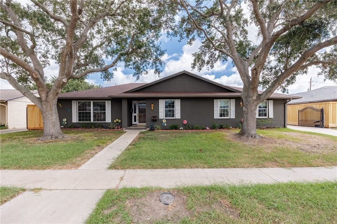 6702 Sahara Dr - Photo 2 of 40