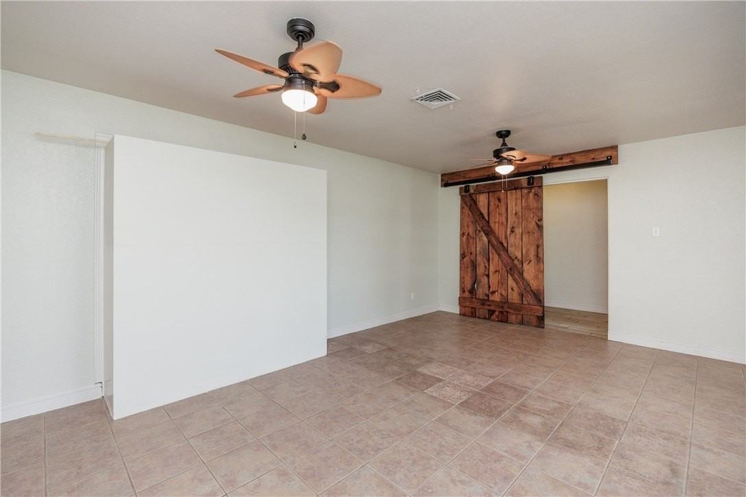 6702 Sahara Dr - Photo 5 of 40