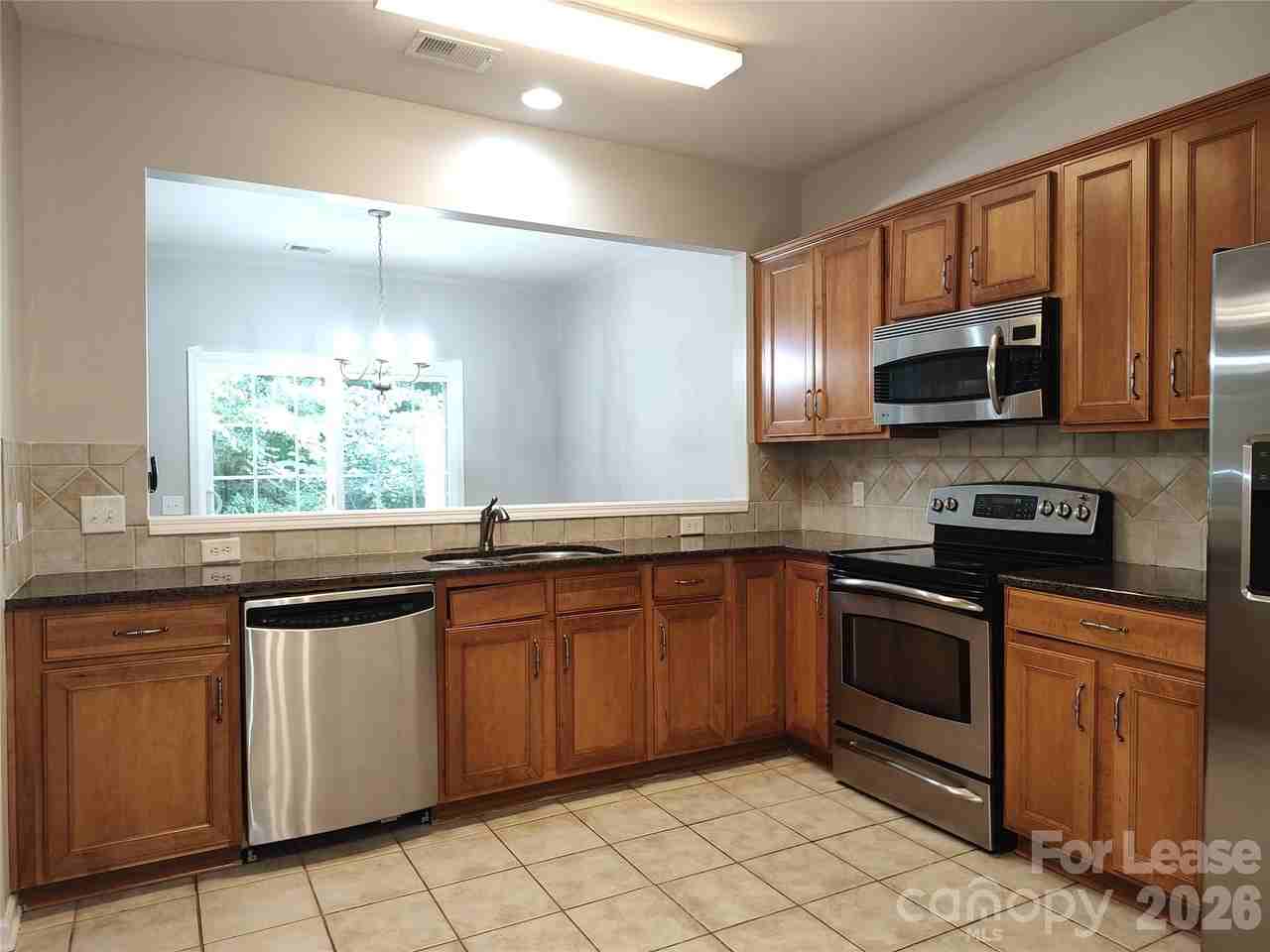 8952 Kirkley View Ct - Photo 3 of 28