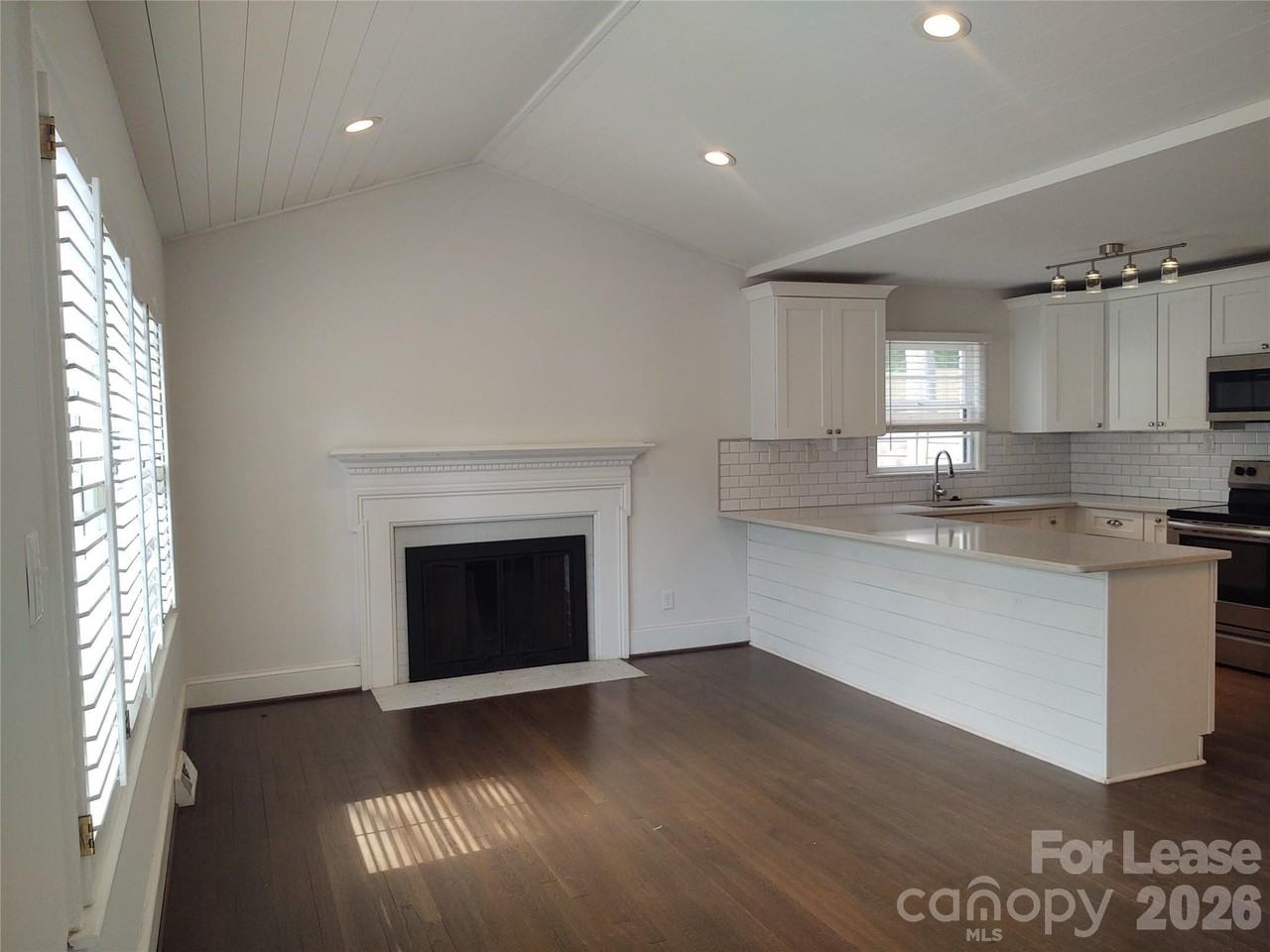 5121 Kistler Ave - Photo 6 of 19