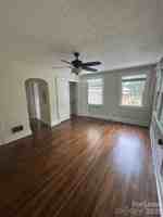featured image of 320 N 6th St