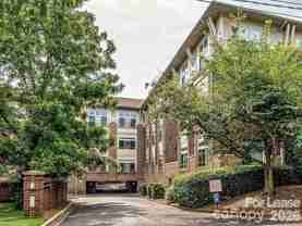 404 N Laurel Ave #11 - Photo 1 of 1