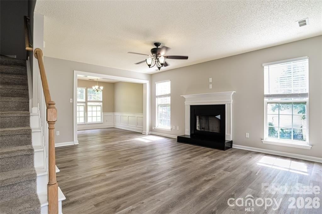 12125 Winghurst Dr - Photo 2 of 36