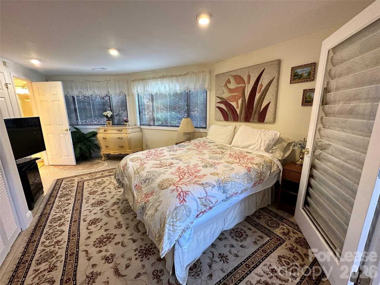 424 Lakeview Dr - Photo 7 of 15