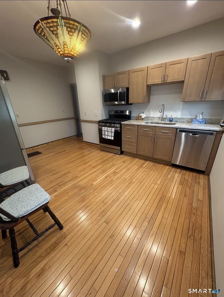 74 Cottage Ave - Photo 4 of 13