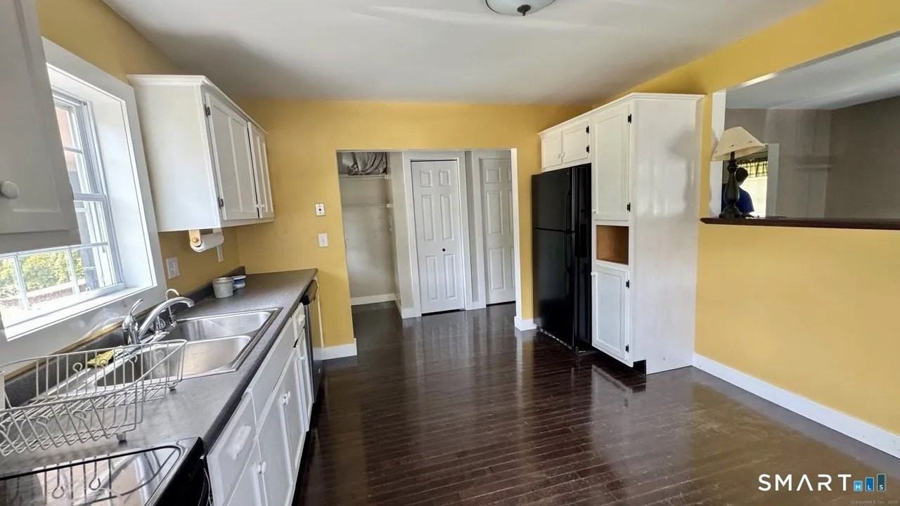 46 River St - Photo 3 of 12