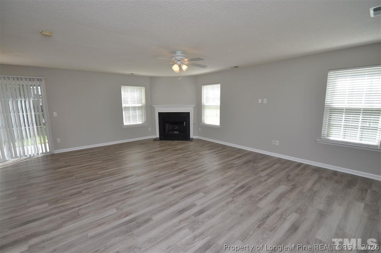 5909 Rivercliff Ct - Photo 2 of 21