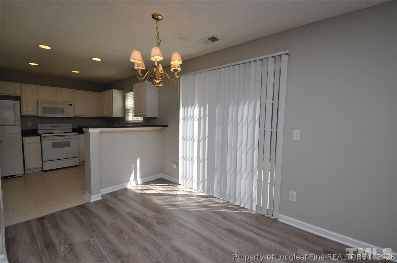 5909 Rivercliff Ct - Photo 6 of 21