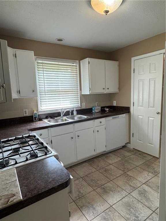 2722 Bold Springs Rd - Photo 6 of 15