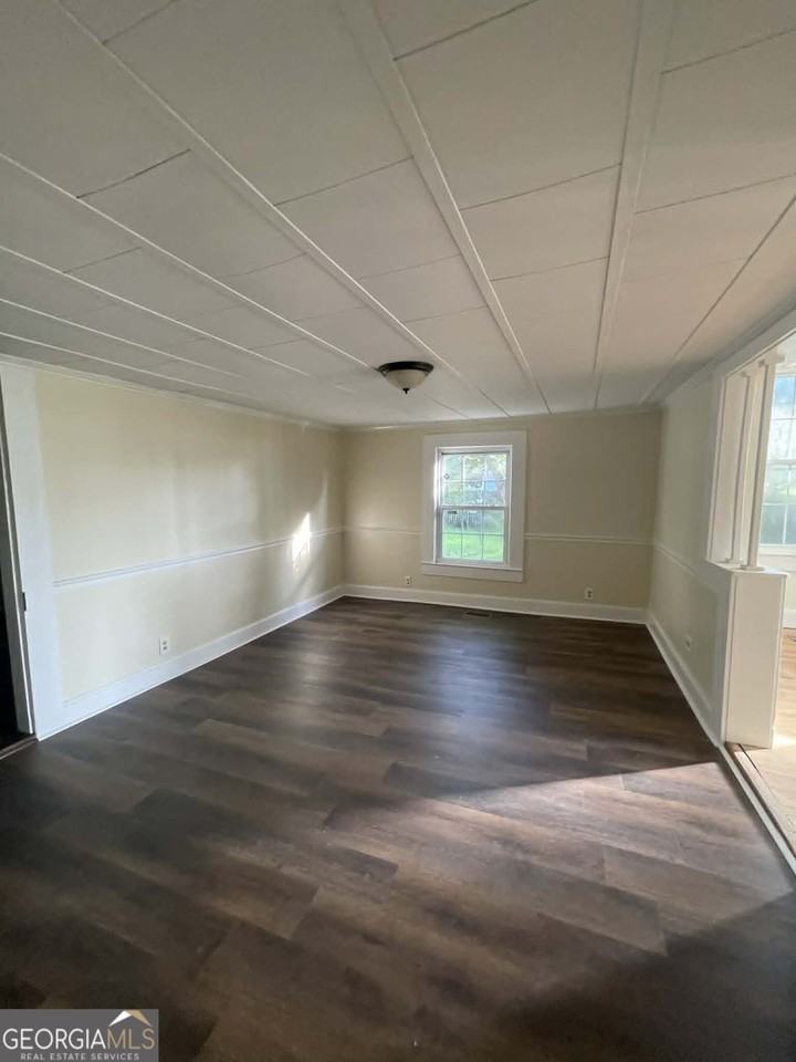 1287 3rd St - Photo 5 of 15
