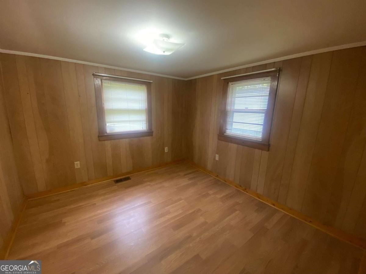 68 Condor St - Photo 5 of 8