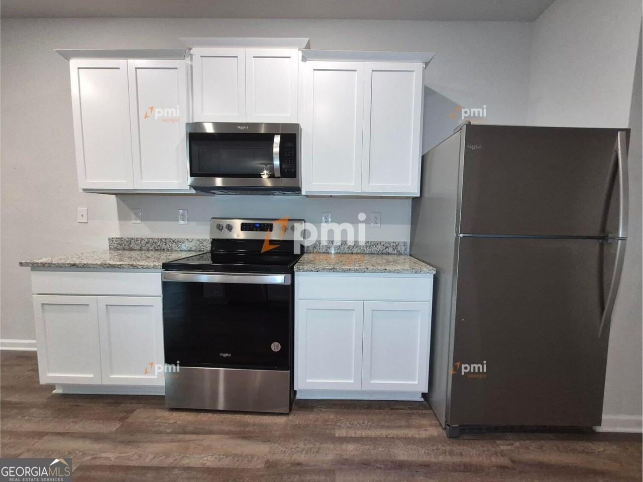 3338 Bridgewood Dr - Photo 4 of 17