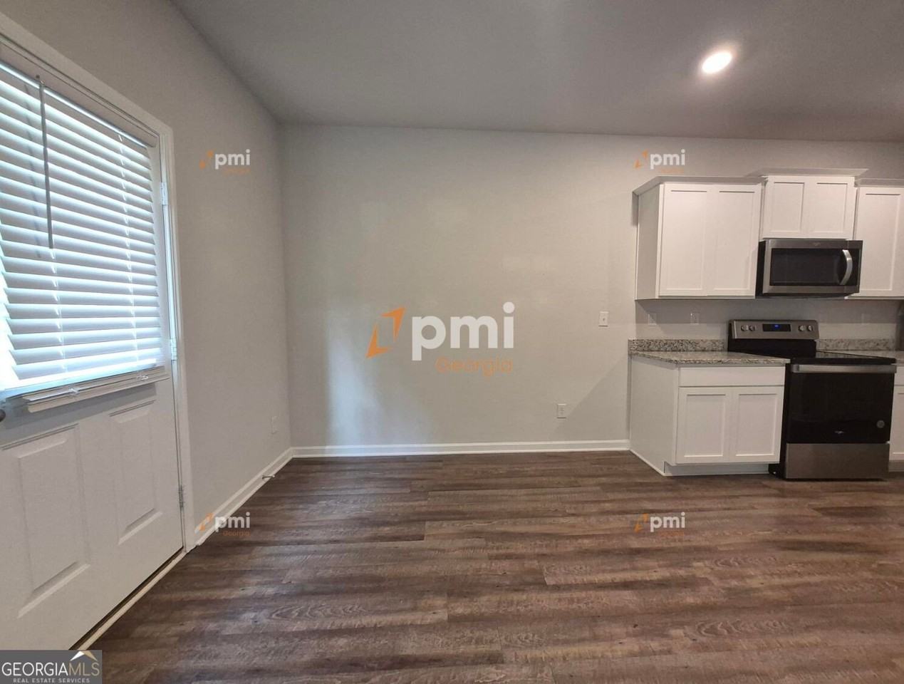 3338 Bridgewood Dr - Photo 5 of 17