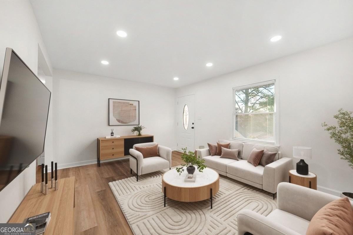 578 Alfred Rd Nw - Photo 3 of 21