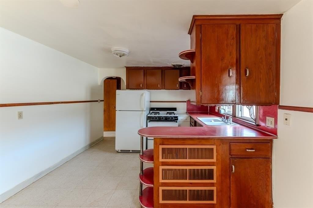 302 N Nanticoke Ave #3 - Photo 3 of 12