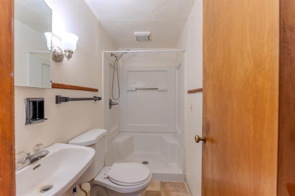 302 N Nanticoke Ave #3 - Photo 5 of 12