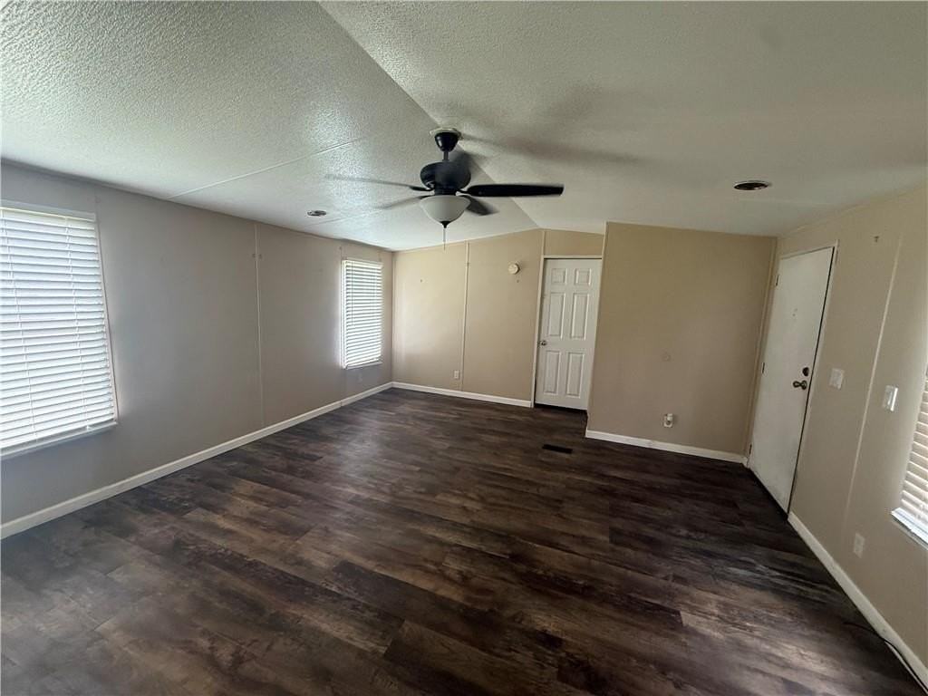 186 S Wren Ln - Photo 5 of 11