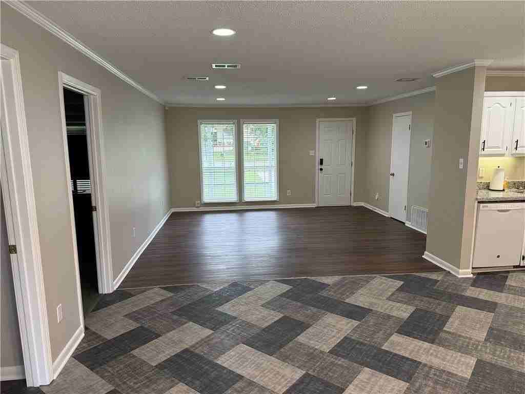 656 Fairhope Ave - Photo 5 of 20
