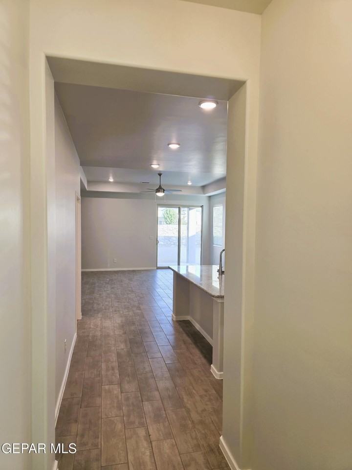 12936 Tatenhill Dr - Photo 3 of 14