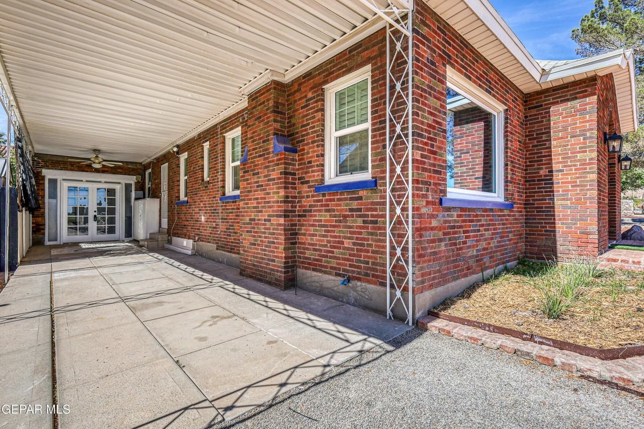 715 E Robinson Ave - Photo 4 of 50