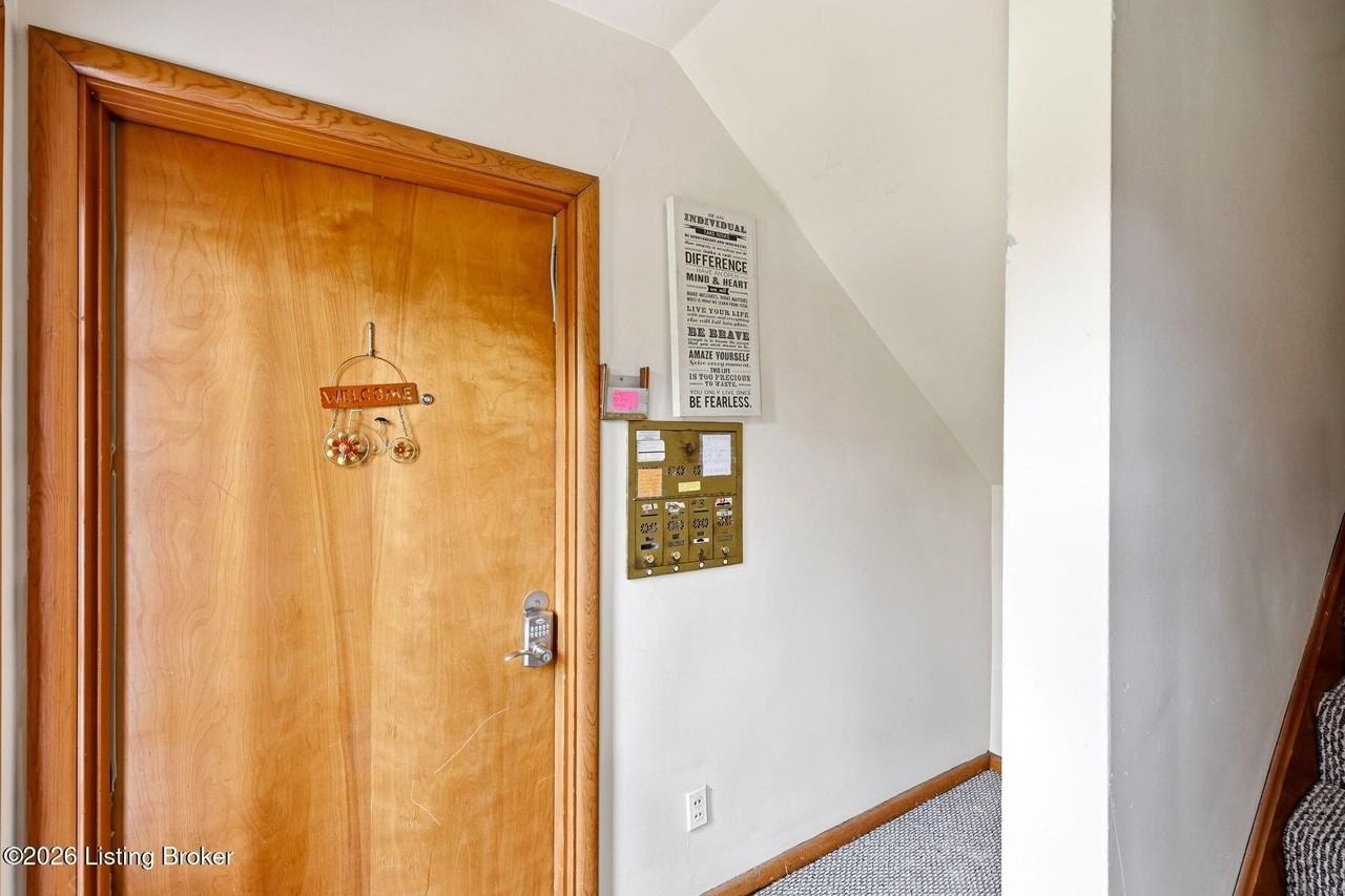 119 Mcarthur Dr #1 - Photo 2 of 17