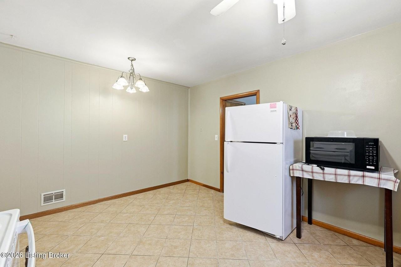 119 Mcarthur Dr #1 - Photo 7 of 17