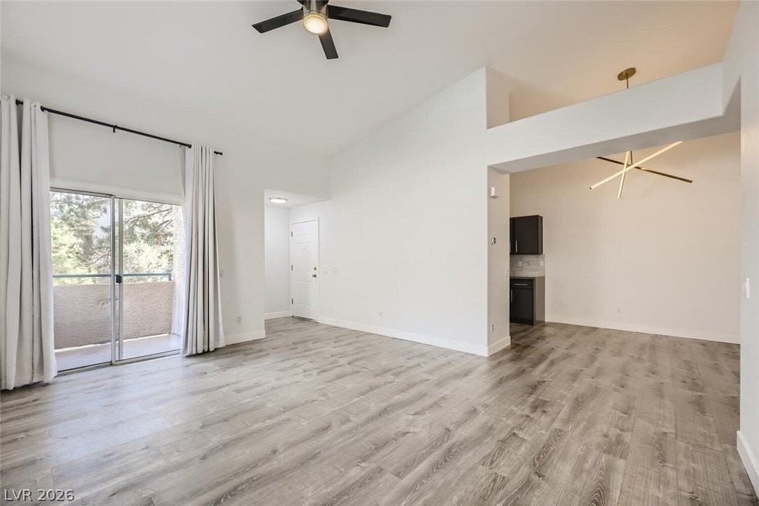 2153 Jasper Bluff St #201 - Photo 5 of 28