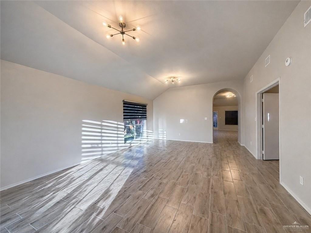 3406 Santa Inez St - Photo 2 of 16