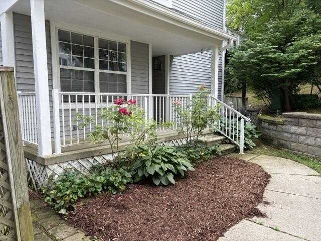 4299 Pine Ridge Ct - Photo 2 of 24