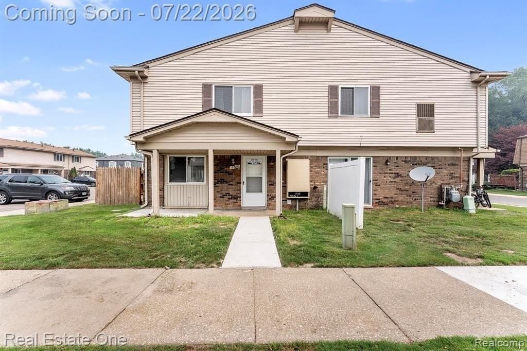 15588 Dupage Blvd - Photo 2 of 16