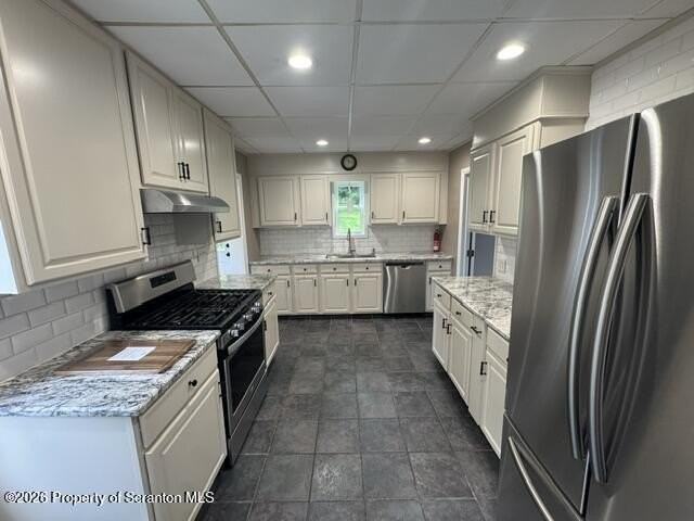 302 Center St - Photo 7 of 26