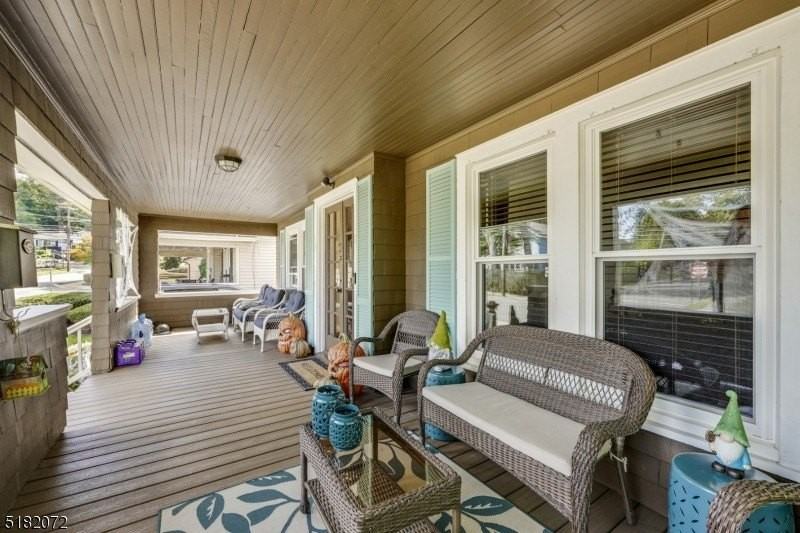 8 Oak Grove Rd #2 - Photo 2 of 17