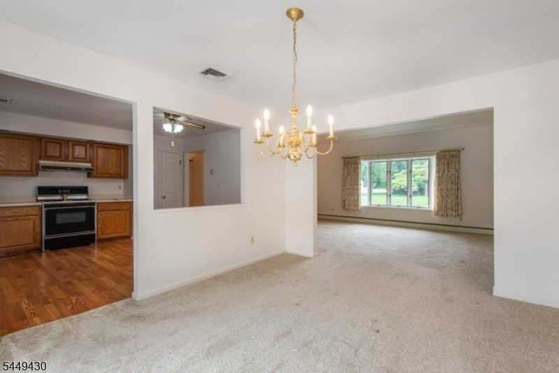 14 Hinchman Ave - Photo 5 of 22