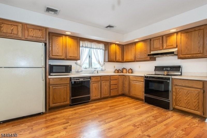 14 Hinchman Ave - Photo 7 of 22