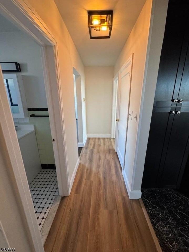 106 Mount Pleasant Ave - Photo 7 of 10