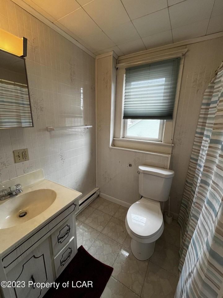 210 Fairchild St #2 - Photo 5 of 10