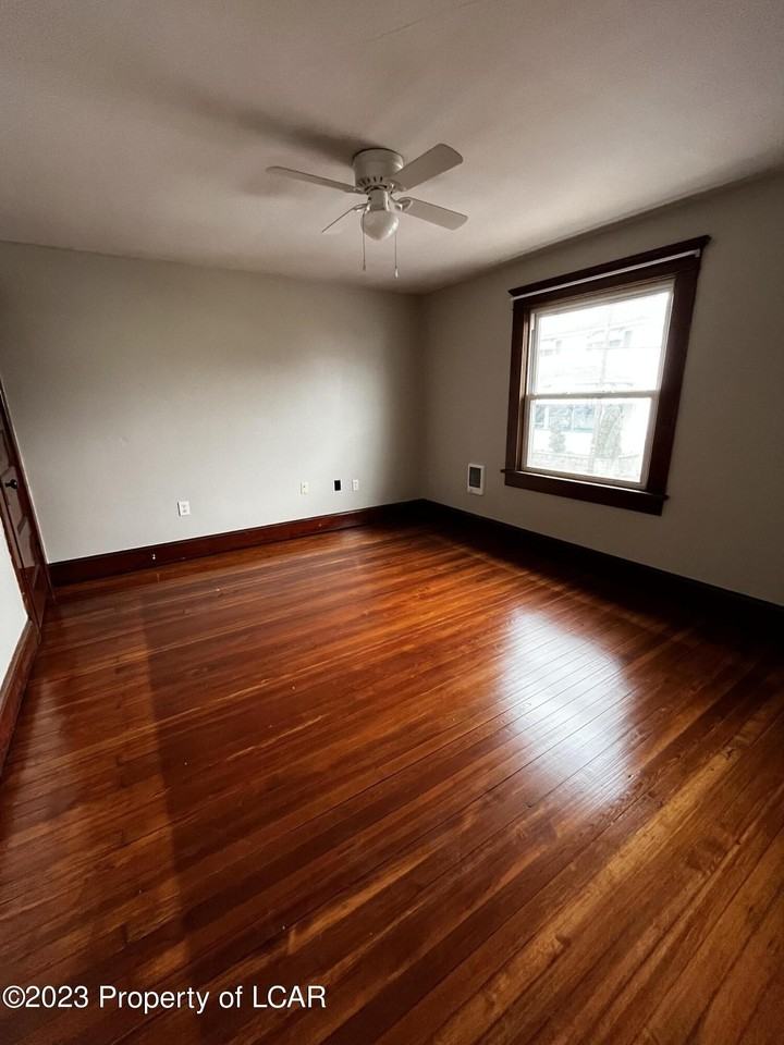 210 Fairchild St #2 - Photo 6 of 10