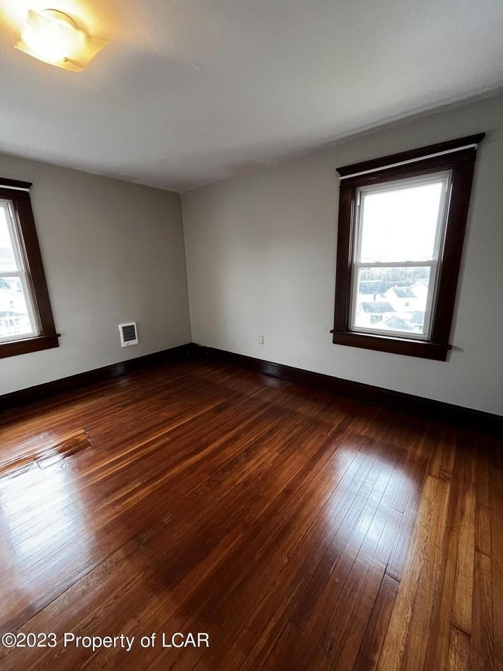 210 Fairchild St #2 - Photo 7 of 10